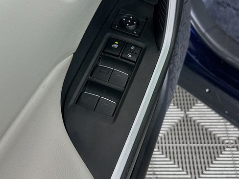 Used 2025 Toyota RAV4 XLE w/ Convenience Package FWD image 14