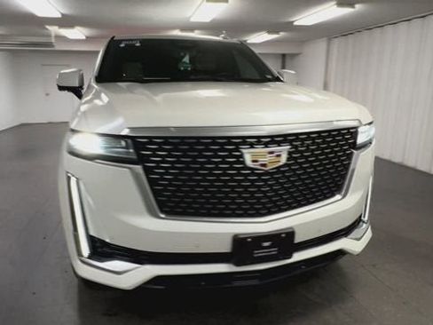 Used 2021 Cadillac Escalade Premium Luxury w/ Performance Package AWD/4WD image 3