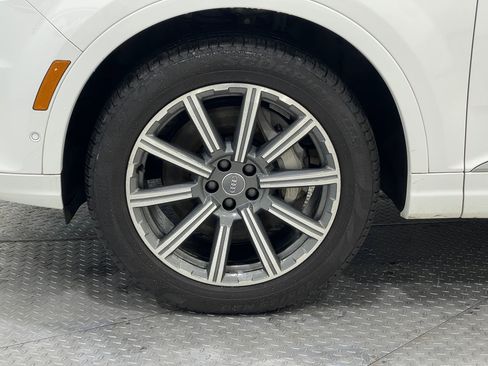 Used 2019 Audi Q7 3.0T Premium Plus w/ Premium Plus Package image 37