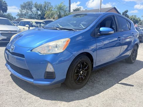 Used 2012 Toyota Prius C One FWD image 3