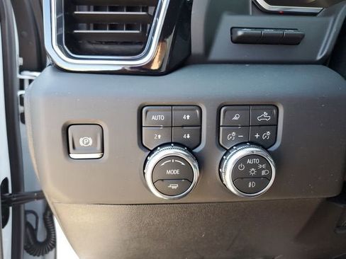 New 2026 GMC Sierra 2500 Denali w/ Denali Reserve Package image 31