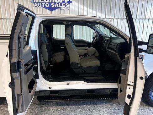 Used 2017 Ford F250 XL w/ Power Equipment Group image 13