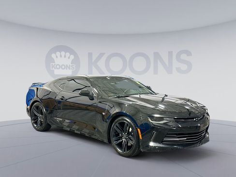 Used 2017 Chevrolet Camaro LT image 10