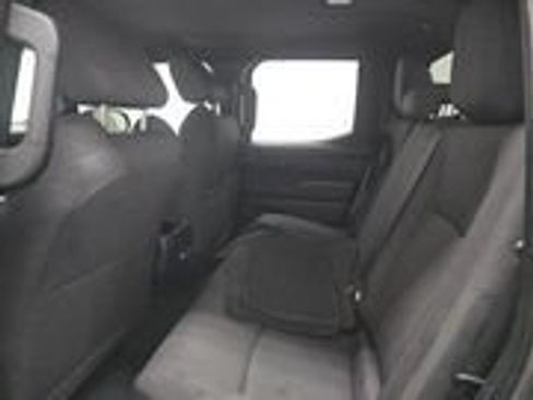 Used 2025 Toyota Tacoma SR5 AWD/4WD image 13