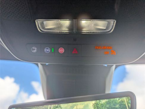 New 2026 Chevrolet Equinox LT w/ Convenience Package II FWD image 19