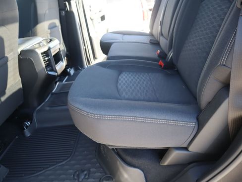 New 2026 RAM 2500 Big Horn AWD/4WD image 13