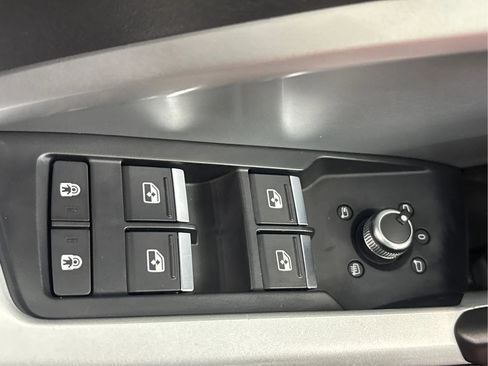 Used 2021 Audi Q3 2.0T Premium w/ Convenience Package image 40