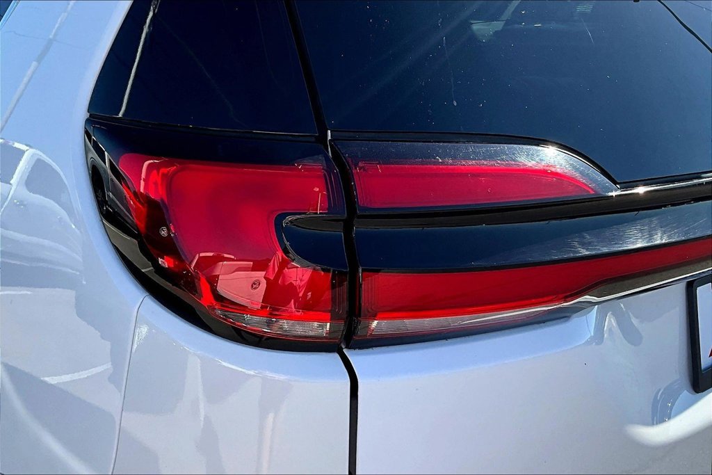 Used 2025 Chrysler Pacifica Select FWD image 33