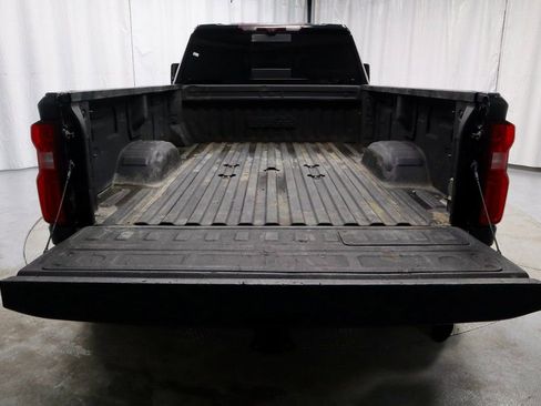 Used 2021 Chevrolet Silverado 3500 High Country image 15