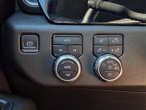 Certified 2024 GMC Sierra 1500 SLT AWD/4WD image 11