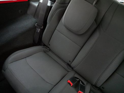 Used 2022 Jeep Wrangler Willys image 12