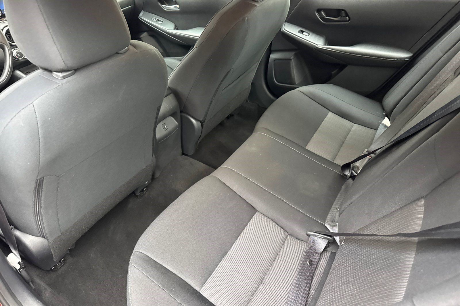 Used 2024 Nissan Sentra SV FWD image 23