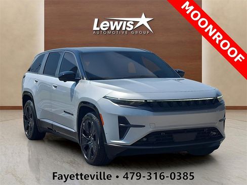 Used 2024 Jeep Wagoneer Launch Edition image 1