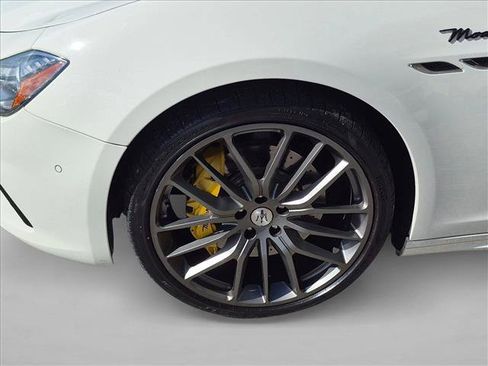 Used 2022 Maserati Ghibli Modena RWD image 22