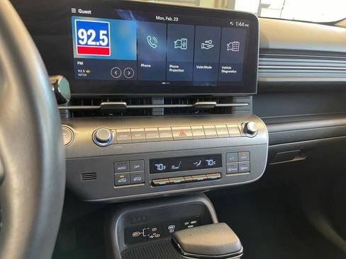 Used 2025 Hyundai Kona SEL image 17