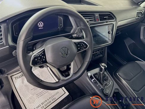 Used 2022 Volkswagen Tiguan SEL R-Line AWD/4WD image 11