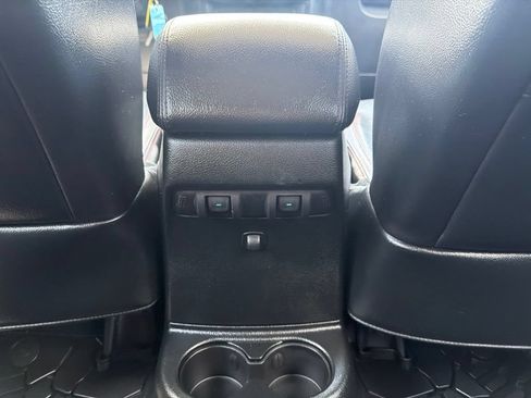 Used 2017 Jeep Wrangler Unlimited Rubicon AWD/4WD image 19