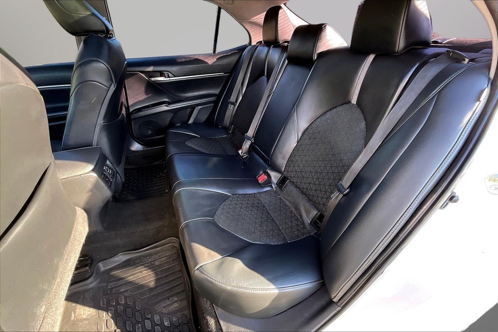 Used 2020 Toyota Camry XSE FWD image 22