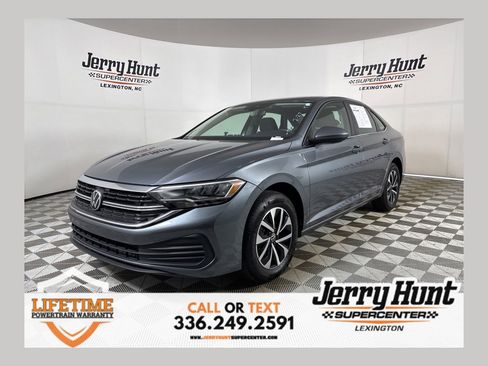 Used 2024 Volkswagen Jetta S image 1