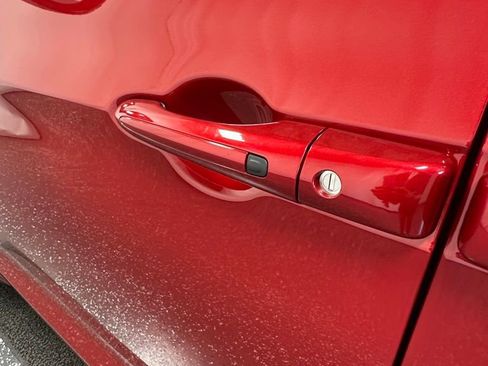 New 2025 Chrysler Pacifica Select w/ Fav Edition Package image 11