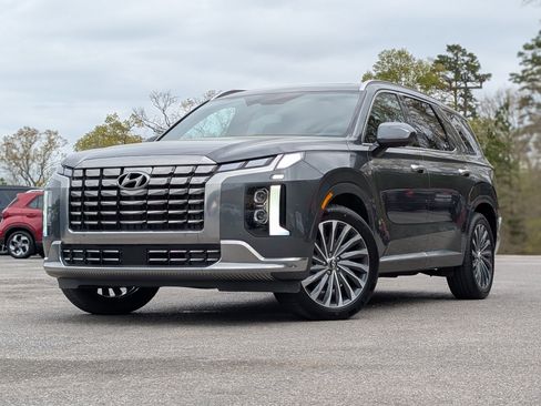 Used 2024 Hyundai Palisade Calligraphy image 4