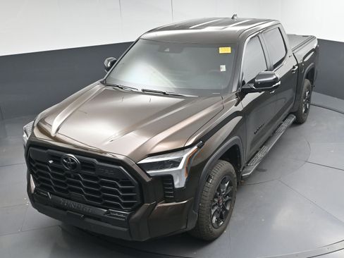 Used 2025 Toyota Tundra Limited w/ TRD Off-Road Package image 40