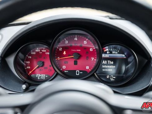 Used 2017 Porsche 718 Cayman image 9