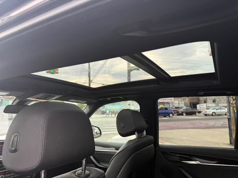 Used 2018 BMW X5 xDrive35i AWD/4WD image 11