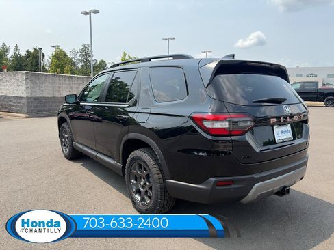New 2026 Honda Pilot TrailSport image 5