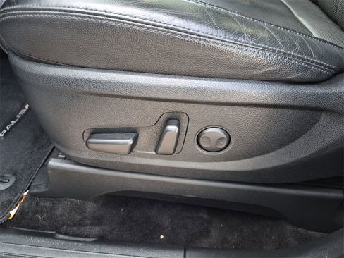 Used 2021 Hyundai Palisade SEL w/ Premium Package image 12