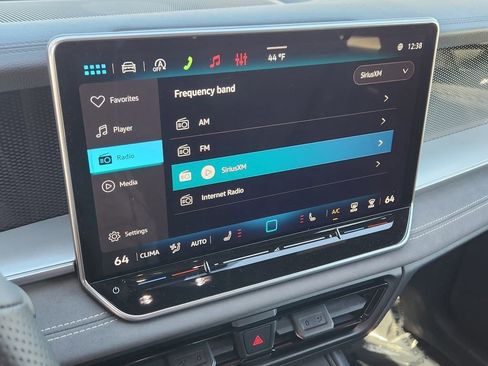 New 2026 Volkswagen Tiguan SE R-Line AWD/4WD image 8