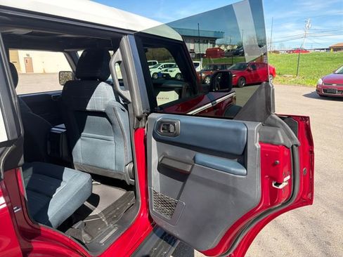 Used 2025 Ford Bronco Heritage Edition AWD/4WD image 35
