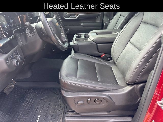 Used 2022 Chevrolet Silverado 1500 LT w/ Leather Package AWD/4WD image 9