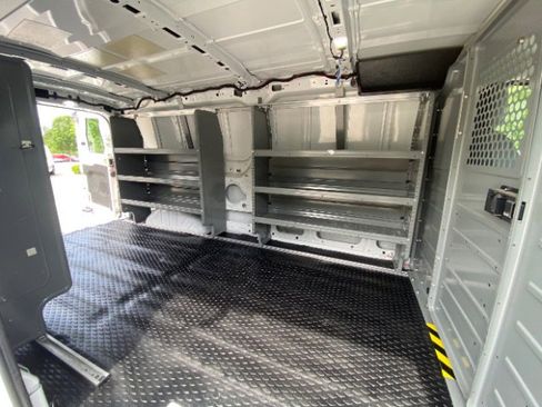 Used 2018 Ford Transit 250 148 Low Roof RWD image 11