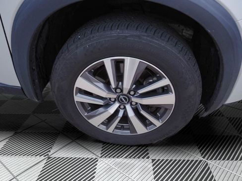 Used 2023 Nissan Pathfinder SL AWD/4WD image 37