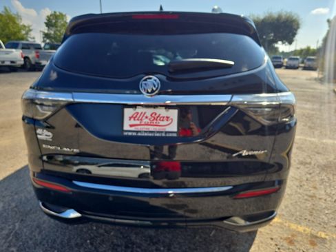 Used 2023 Buick Enclave Avenir w/ Avenir Technology Package image 6