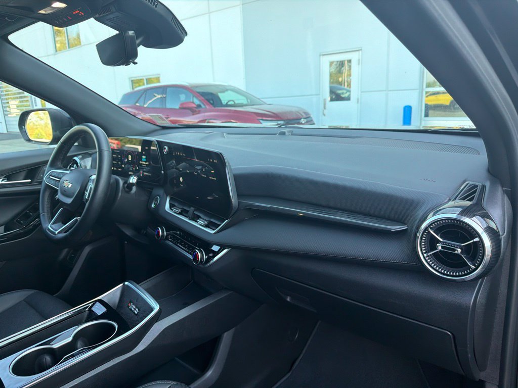Used 2025 Chevrolet Equinox LT w/ Convenience Package II AWD/4WD image 27