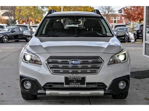 Used 2017 Subaru Outback 3.6R Limited image 2