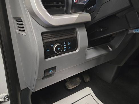 Used 2025 Ford F350 XLT image 10