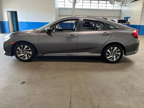 Used 2018 Honda Civic EX image 6