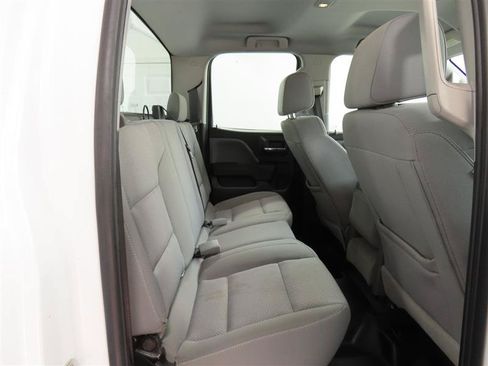 Used 2018 Chevrolet Silverado 2500 W/T RWD image 27