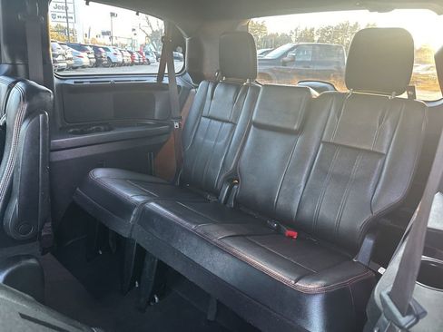 Used 2017 Dodge Grand Caravan GT image 28