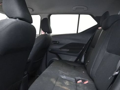 Used 2024 Nissan Kicks S FWD image 11