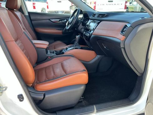 Used 2018 Nissan Rogue SL w/ Premium Package image 14