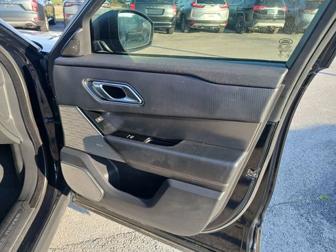 Used 2018 Land Rover Range Rover Velar S AWD/4WD image 15
