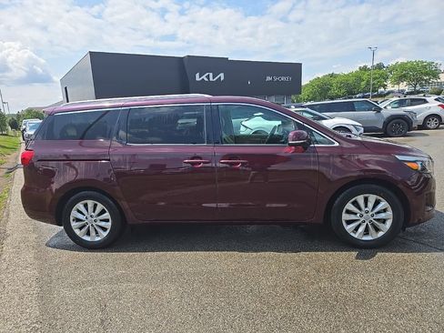 Used 2018 Kia Sedona EX FWD image 2