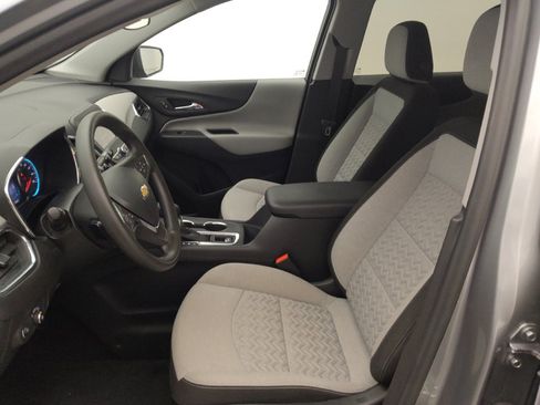 Used 2024 Chevrolet Equinox LS w/ LS Convenience Package FWD image 17