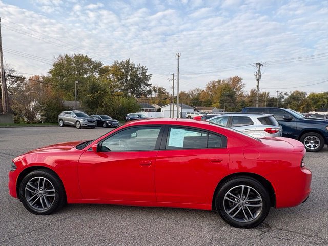 Used 2019 Dodge Charger SXT w/ Driver Confidence Group AWD/4WD image 2