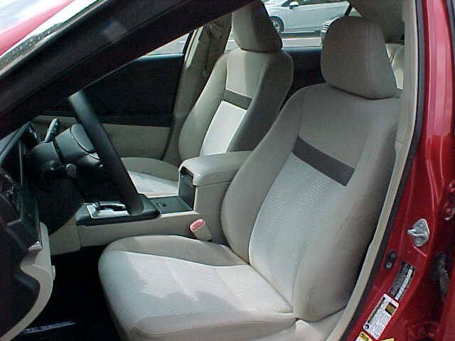 Used 2012 Toyota Camry LE FWD image 16