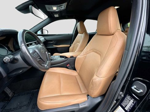 Used 2023 Lexus UX 250h FWD w/ Accessory Package (Z2) image 21